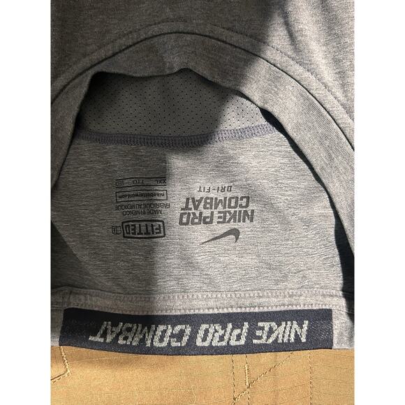 Nike Men's 2XL Gray Polyester T-Shirt Pro Combat Fitted Dri Fit Short Sleeve - Picture 3 of 8